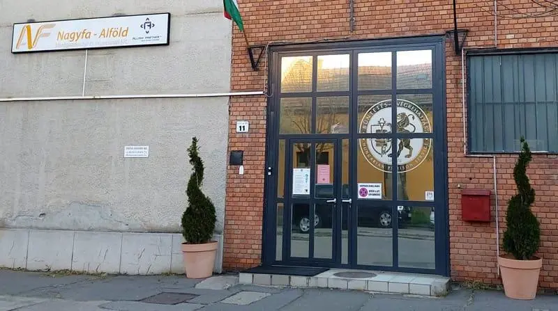 Ezen a k&eacute;pen f&eacute;mr&aacute;cs l&aacute;that&oacute;